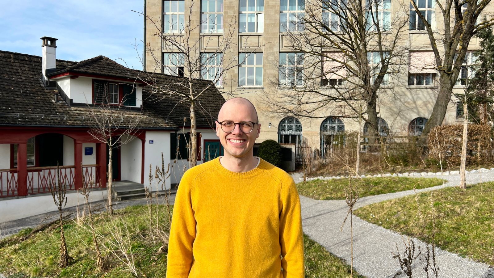 Max is Senior Project Manager at UZH’s Global Student Experience (GSE) since January 2024. In his role, he manages student exchange agreements and represents UZH in Una Europa’s the Mobility Cluster.
